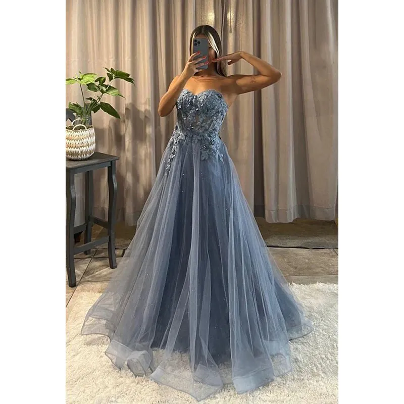 A-Line Sweetheart Tulle Appliques Sleeveless Prom Dress