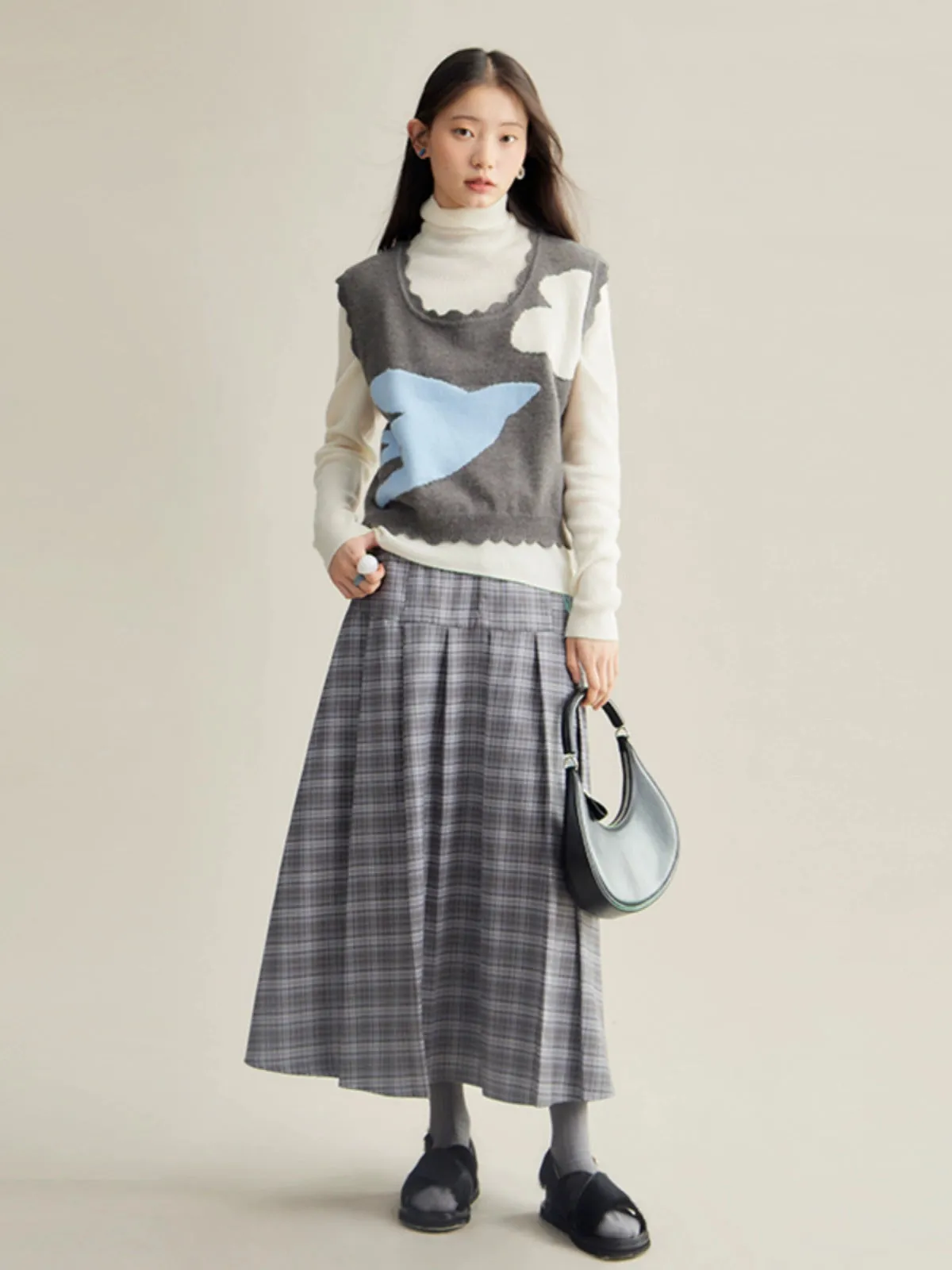 Checkered Tulip Embroidery Pleated Skirt