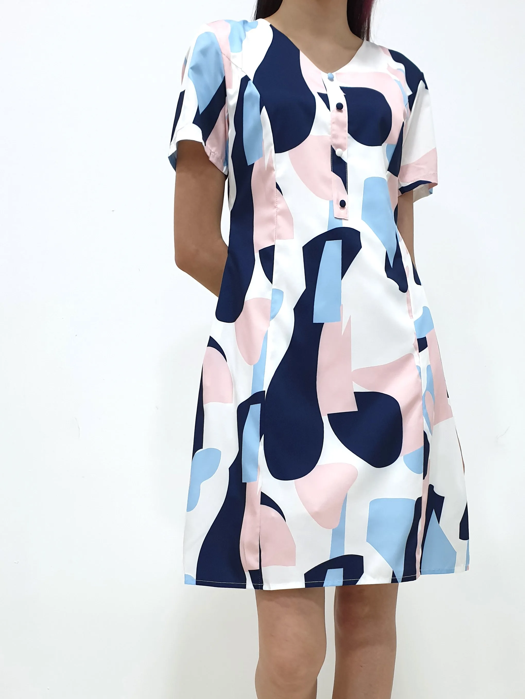 Colourblock Sleeved Dress (Non-returnable)