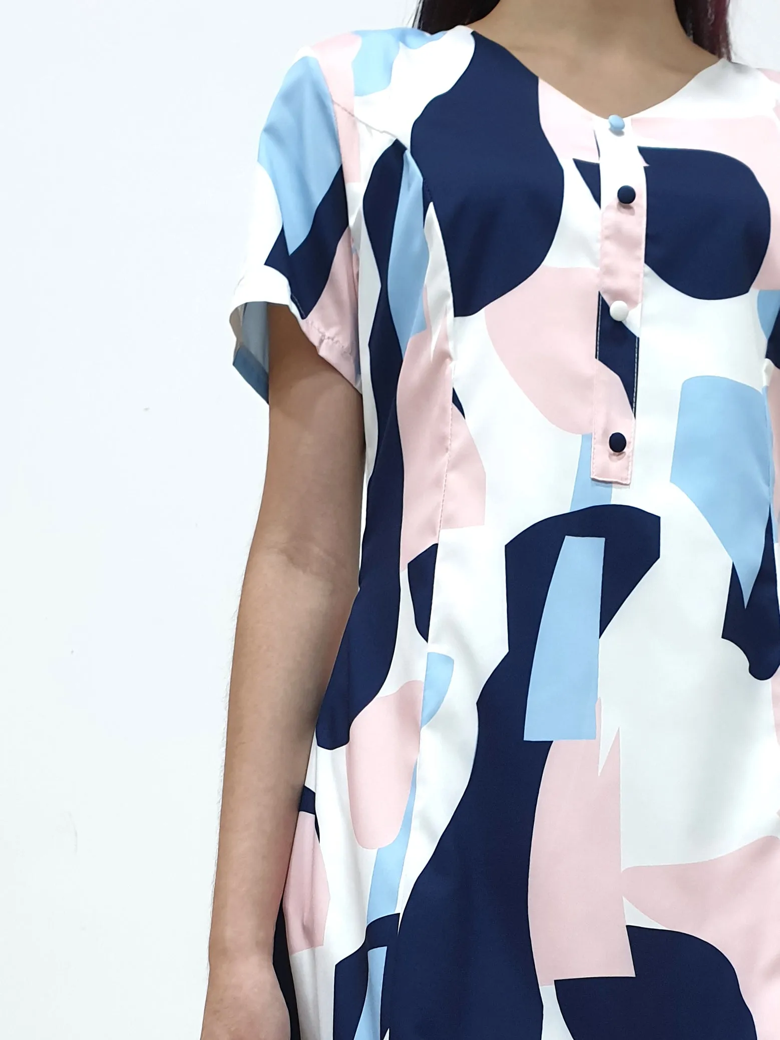 Colourblock Sleeved Dress (Non-returnable)