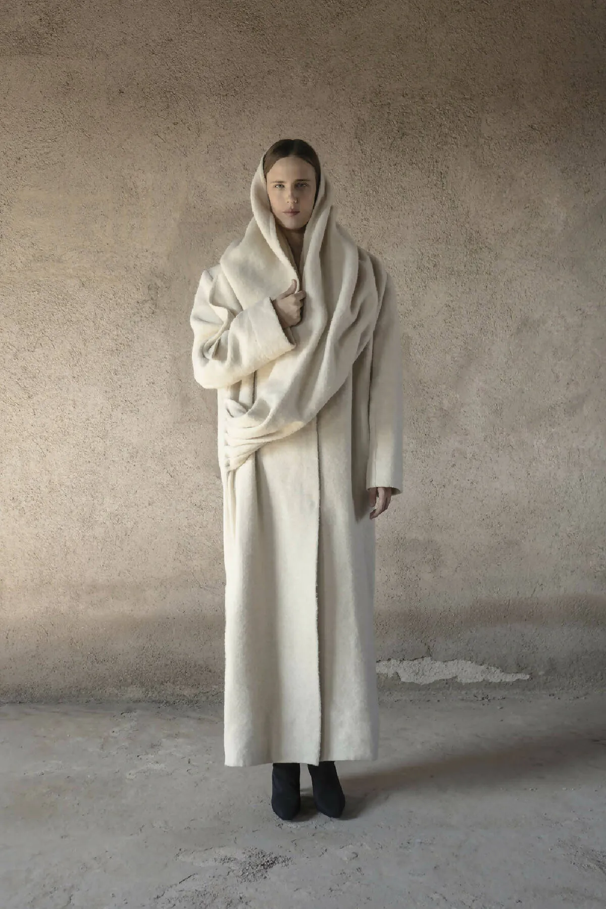 DANUSHKA HEMP WOOL COAT