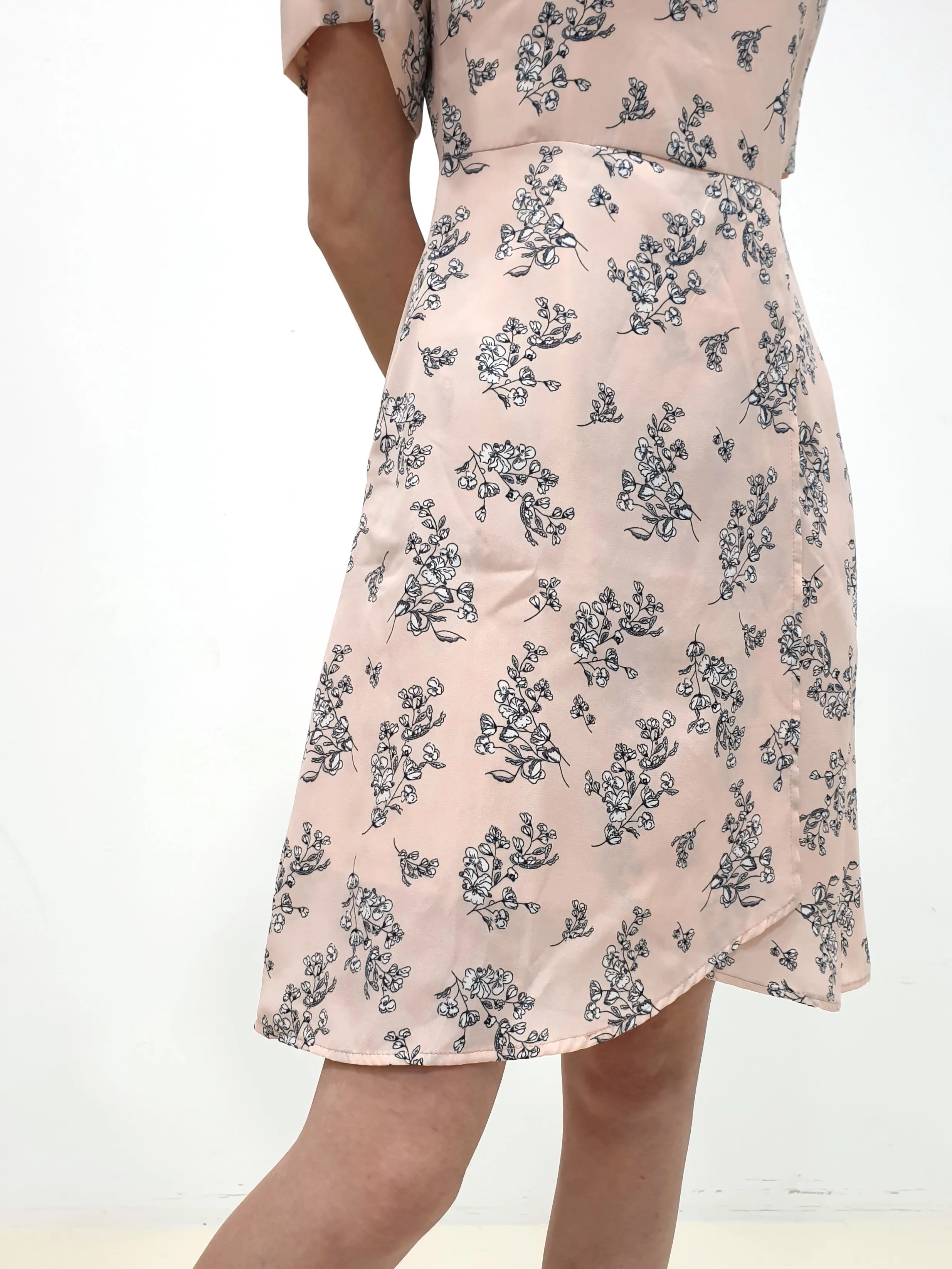 Floral Sleeved Dress (Non-returnable)