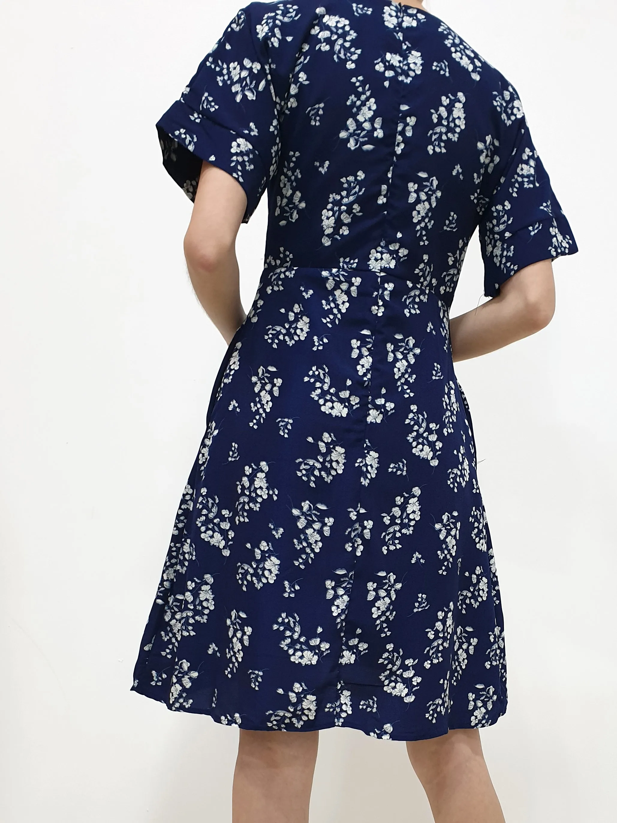 Floral Sleeved Dress (Non-returnable)