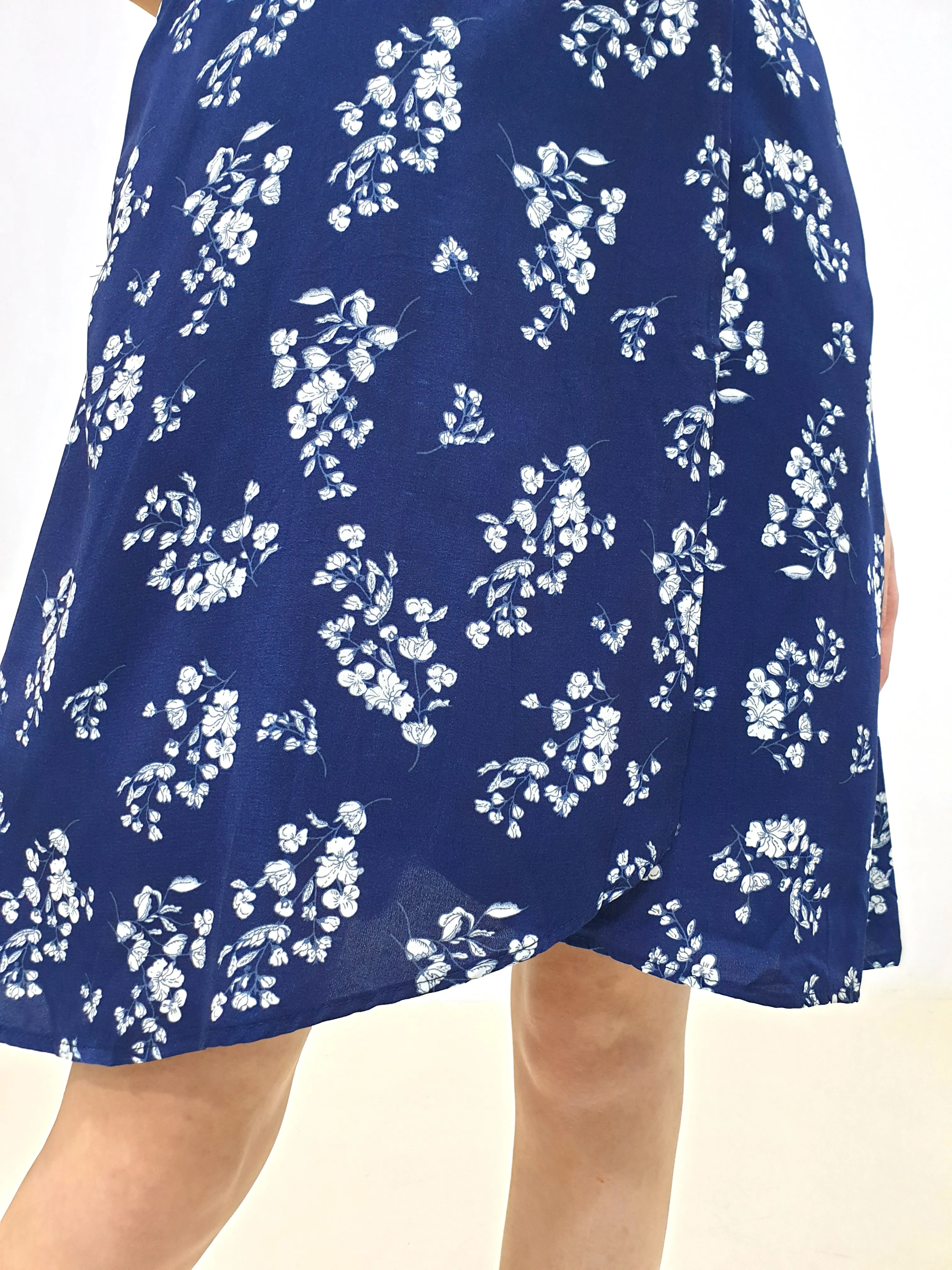 Floral Sleeved Dress (Non-returnable)