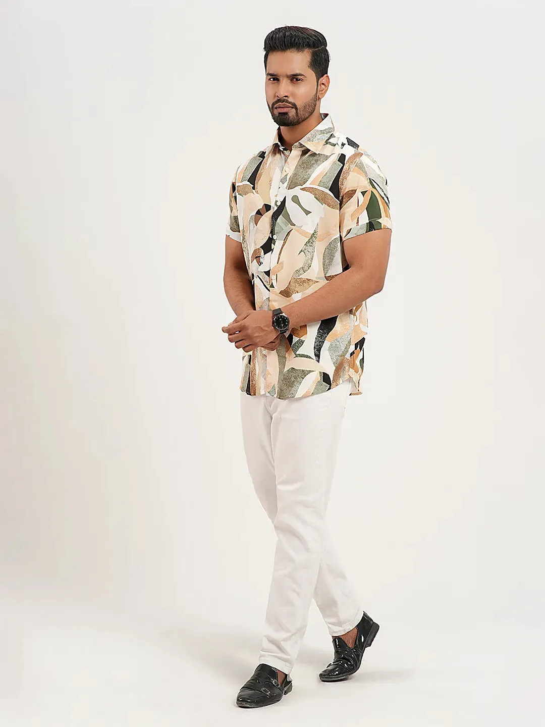 Men's Half  Sleeve Abstract Printed Casual  Shirt