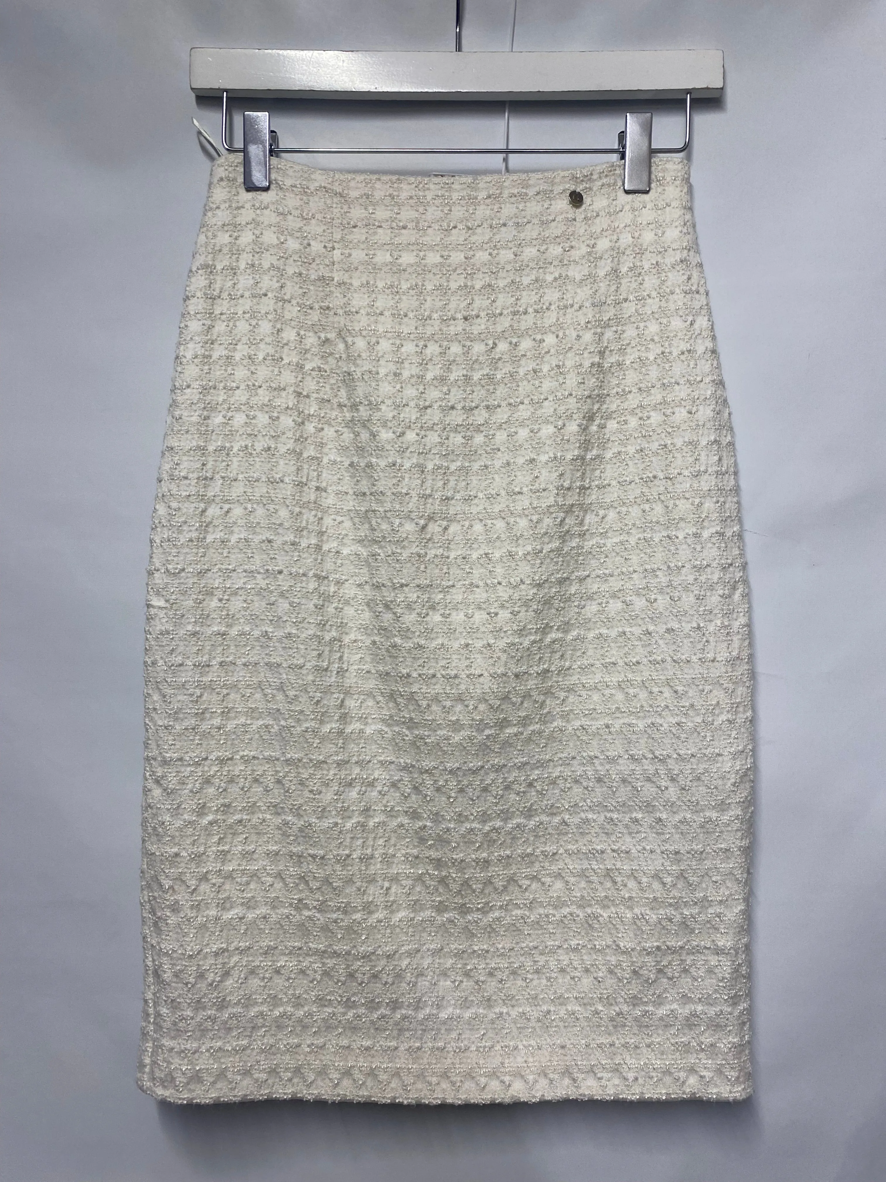 NISSA White Boucle Pencil Skirt 6 BNWT