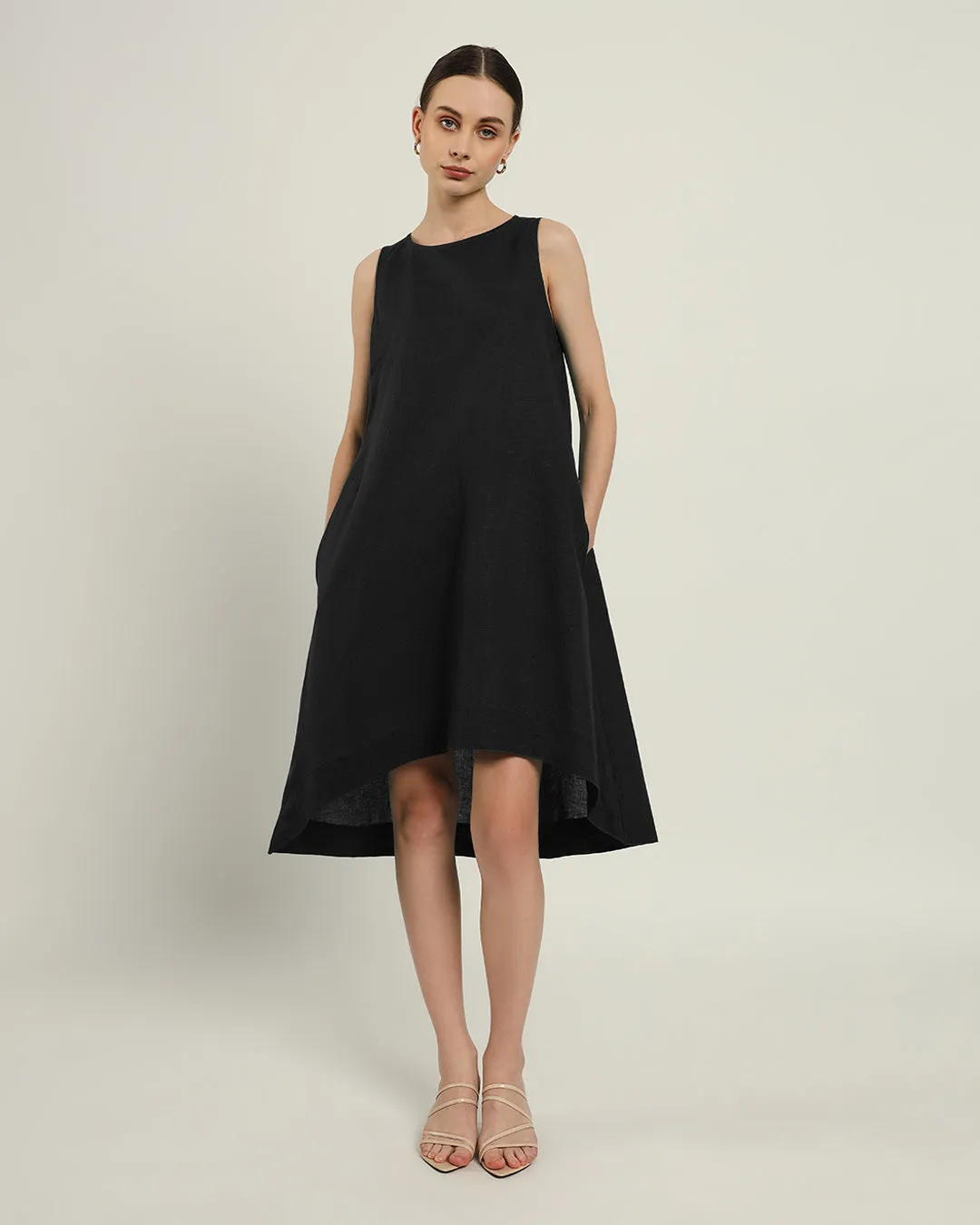 The Odesa Daisy Noir Linen Dress